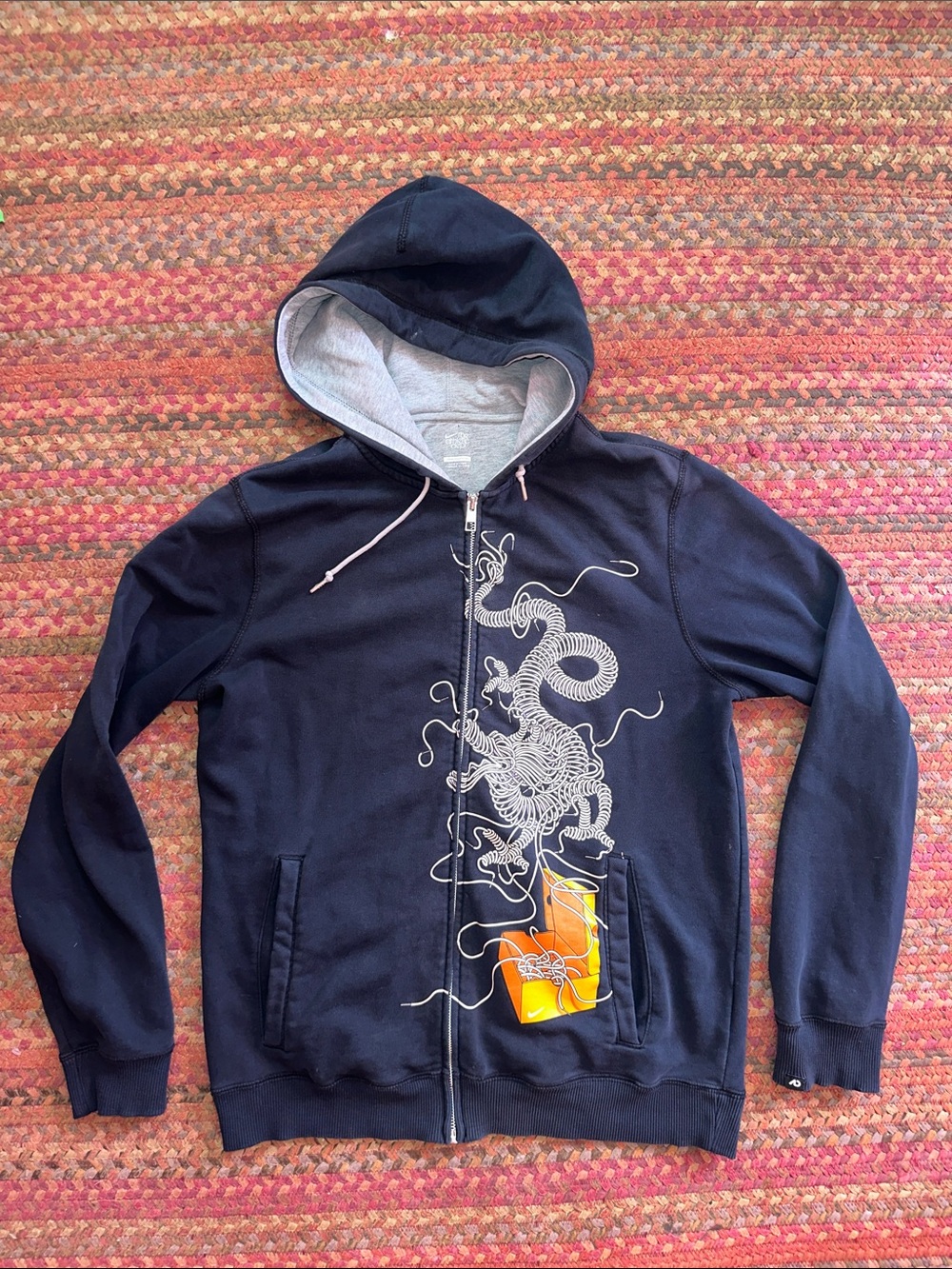 VTG NIKE BLACK Zip-Up Hoodie with White Dragon SHOE LACE Graphic collectors